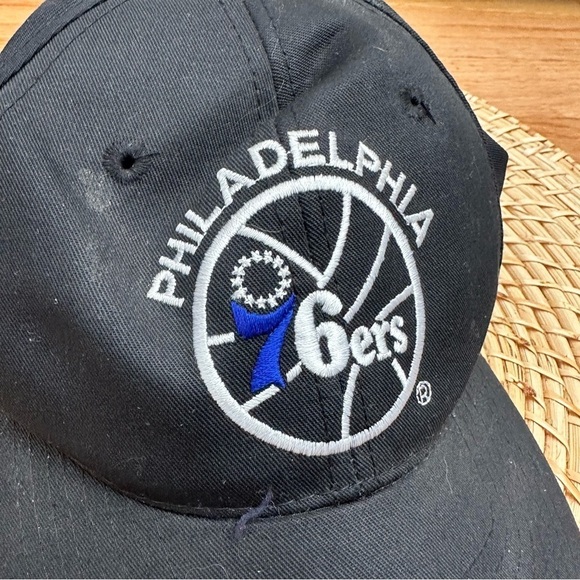 Vintage Twins Embroidered Philadelphia 76ers Adjustable Hat Snapback Black - Picture 2 of 7